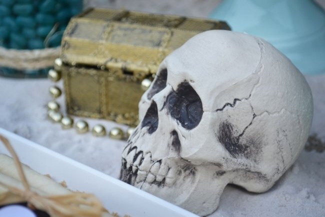 pirate_birthday_party_decorations_dessert_table_349403411