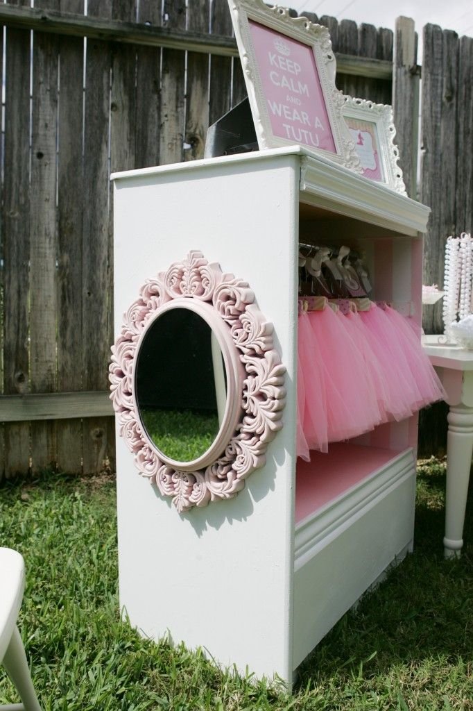 35 ideias para organizar as fantasias das crianças - Just Real Moms