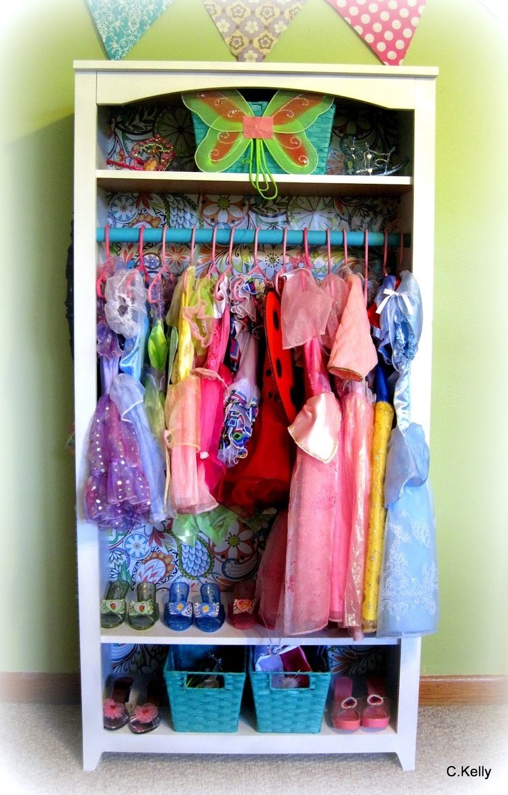 35 ideias para organizar as fantasias das crianças - Just Real Moms