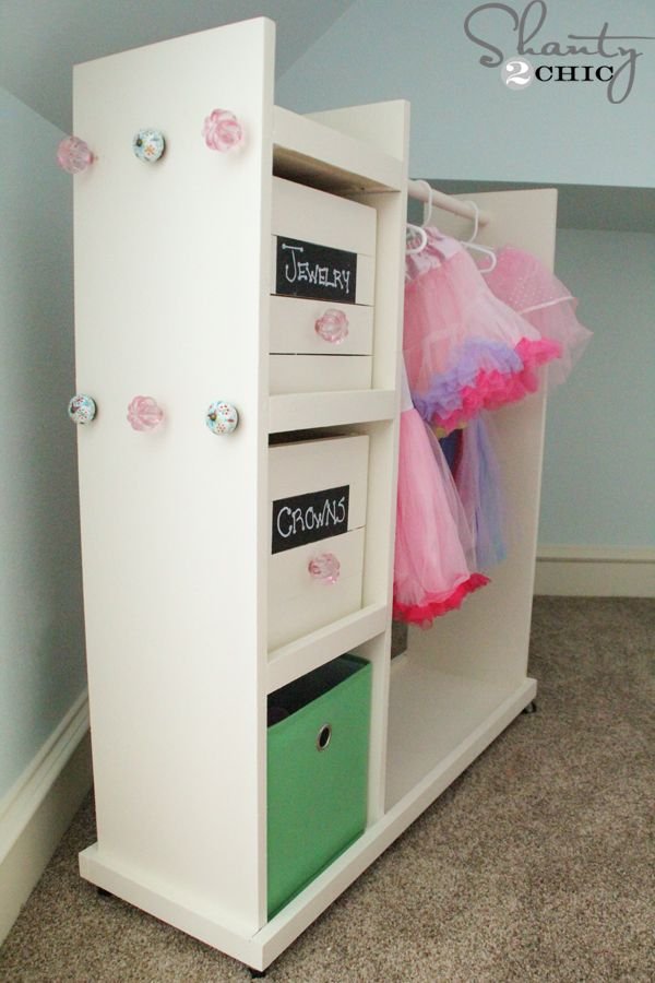 35 ideias para organizar as fantasias das crianças - Just Real Moms