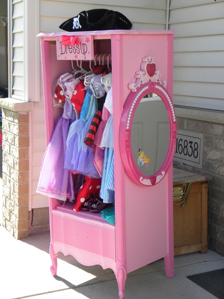 35 ideias para organizar as fantasias das crianças - Just Real Moms