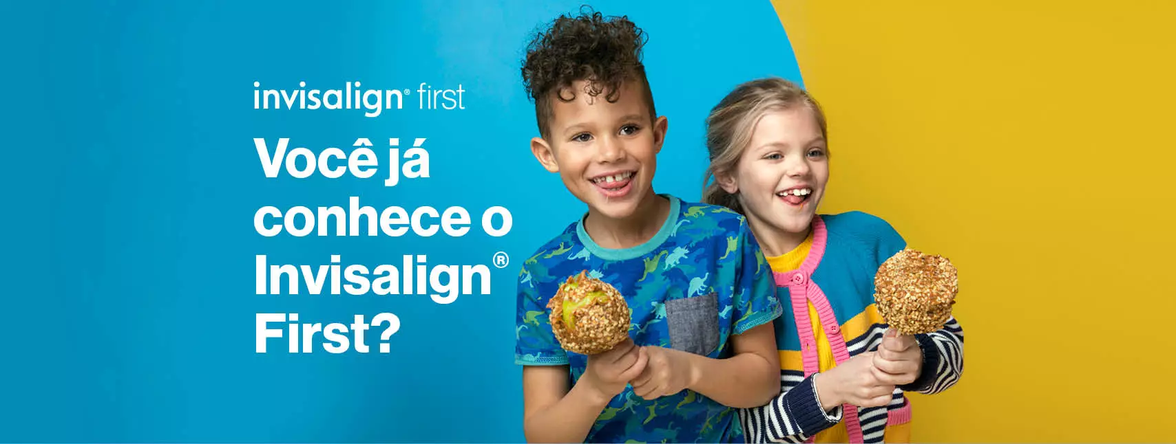 Crianças com sorvete na mão e sorrindo - Just Real Moms